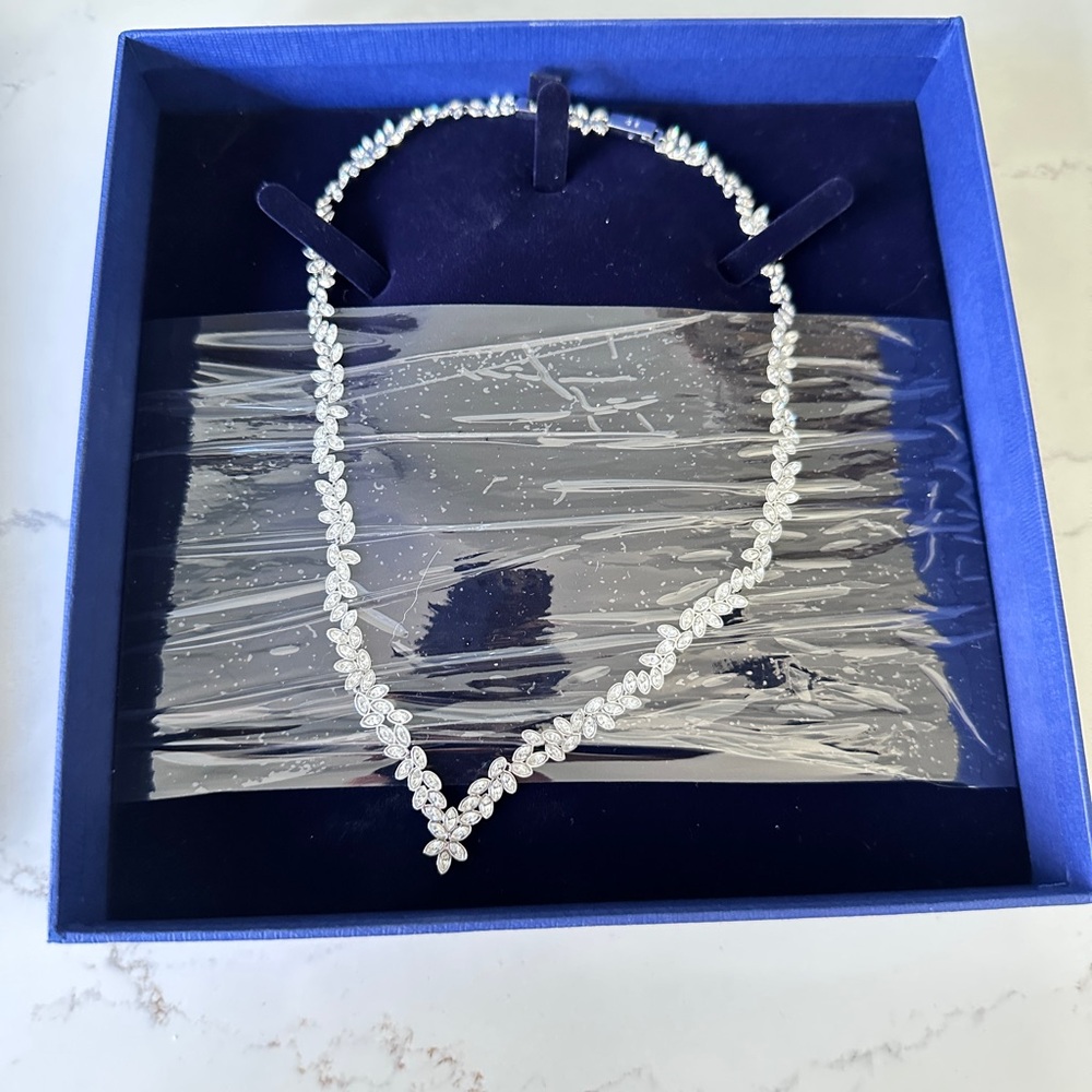 Brand new Swarovski Necklace